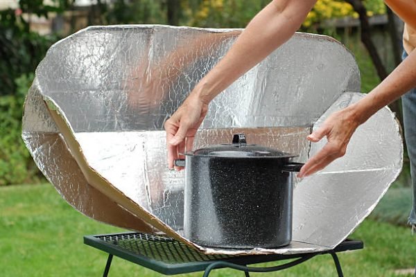 Solar Cooking Oven with black pot.